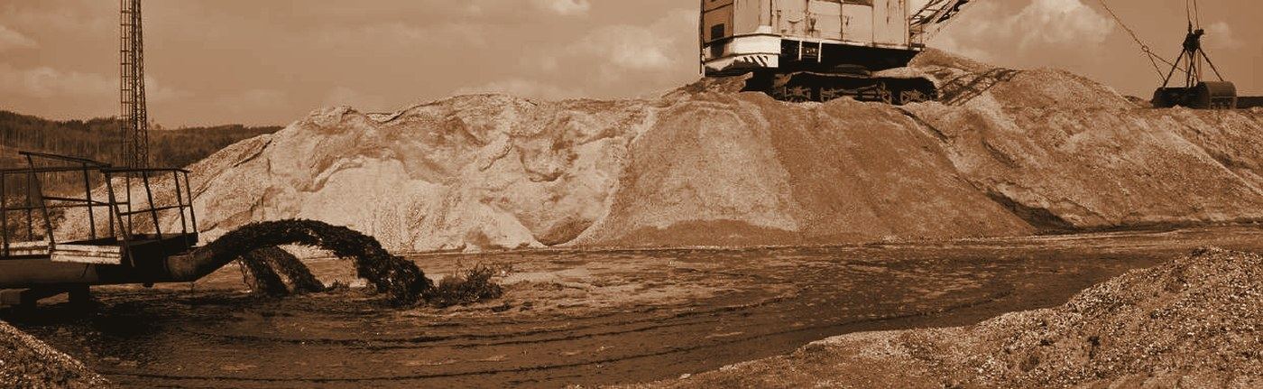 Heavy mining machinery — bucket-wheel excavator in operation